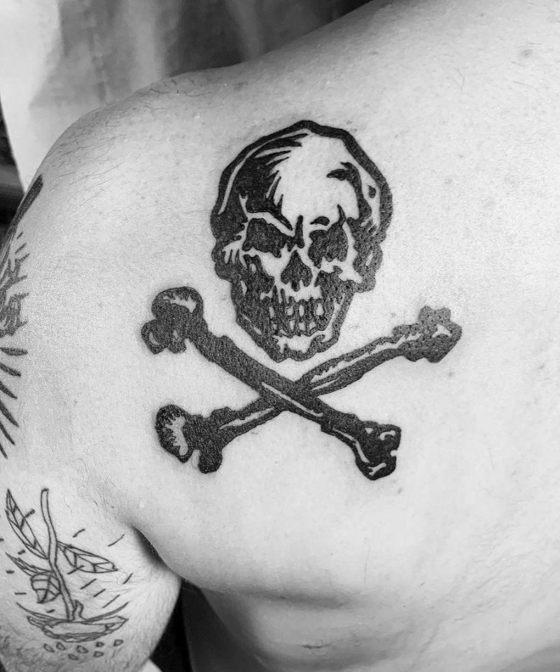 30 Gorgeous Skull and Crossbones Tattoos You Can’t Miss