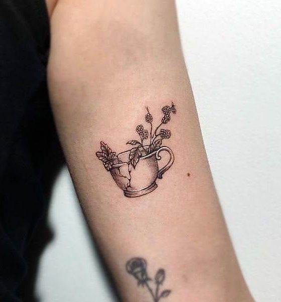 30 Pretty Cup Tattoos You Can’t Miss