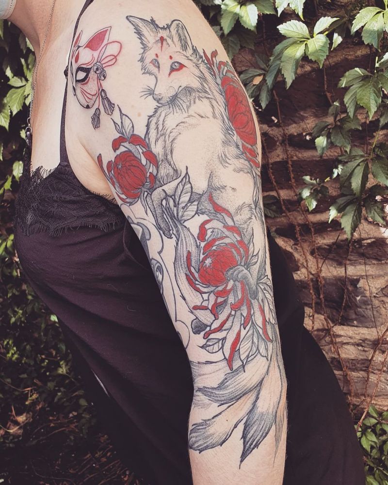 30 Pretty Kitsune Tattoos You Can Copy