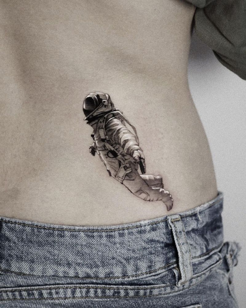 30 Pretty Astronaut Tattoos You Must Try