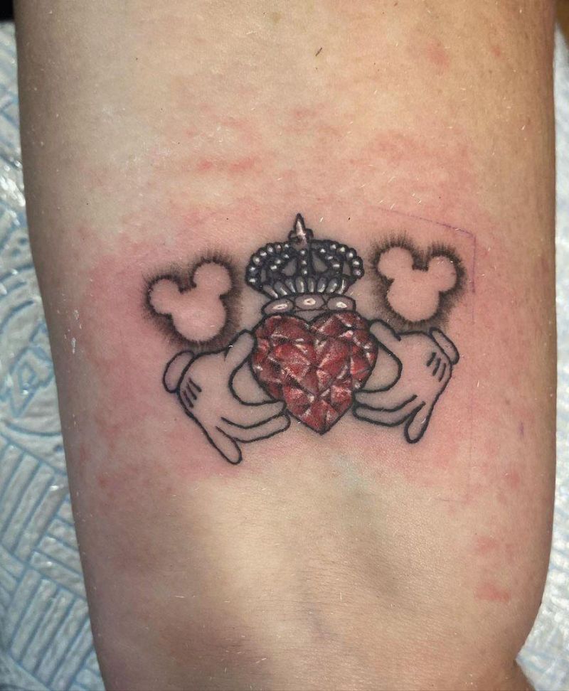 30 Pretty Claddagh Tattoos You Must Love