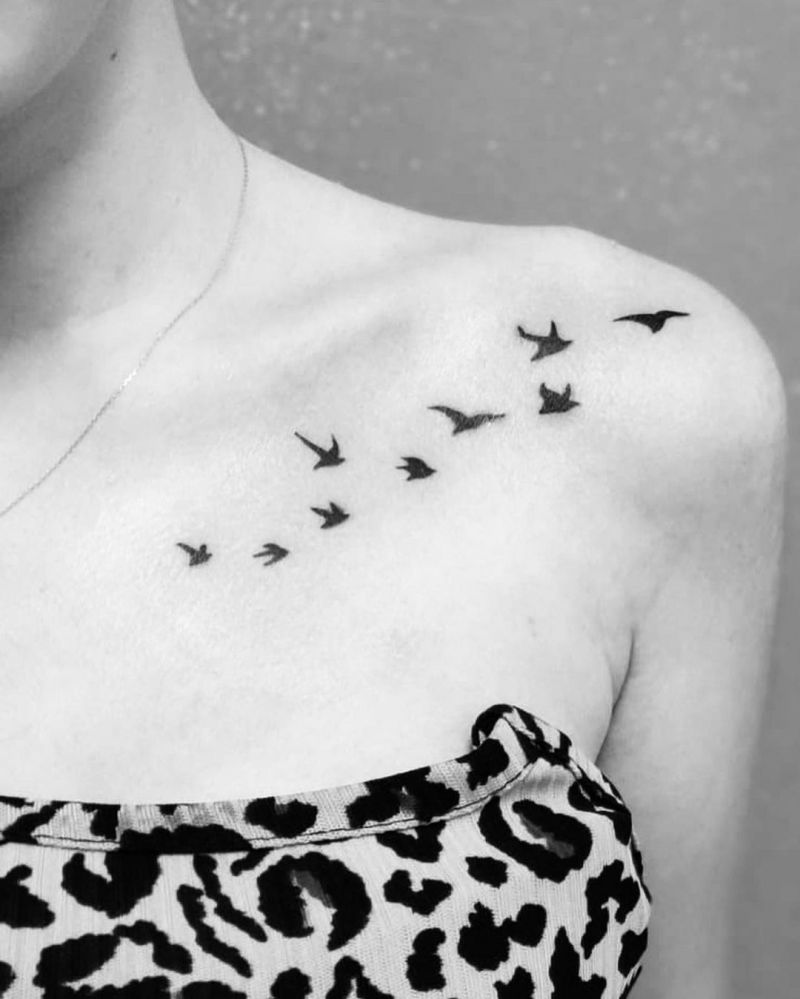 30 Pretty Flying Birds Tattoos to Inspire You