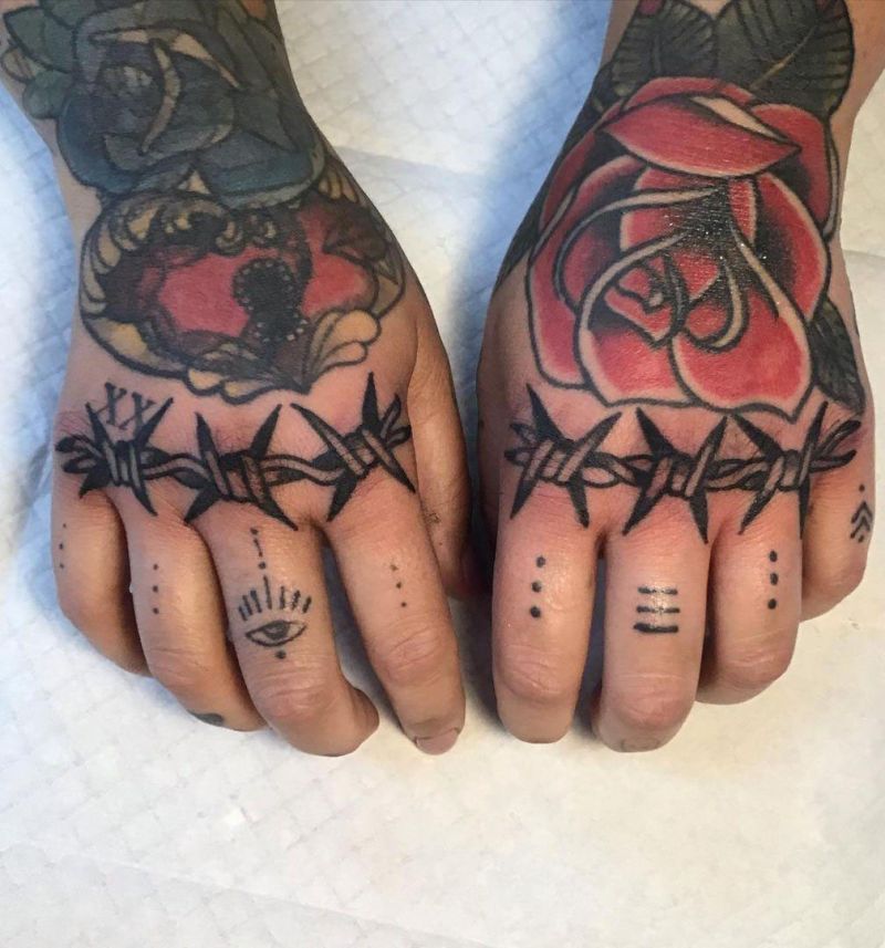 30 Perfect Knuckle Tattoos for Your Inspiration