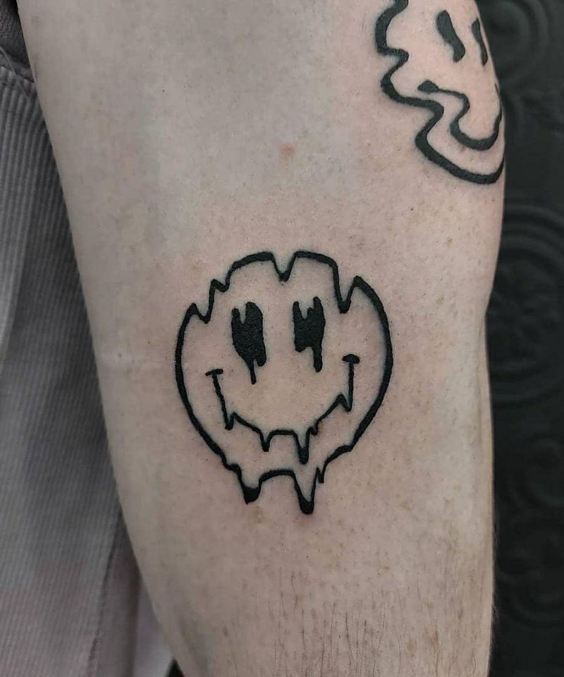 30 Pretty Smiley Face Tattoos You Can Copy