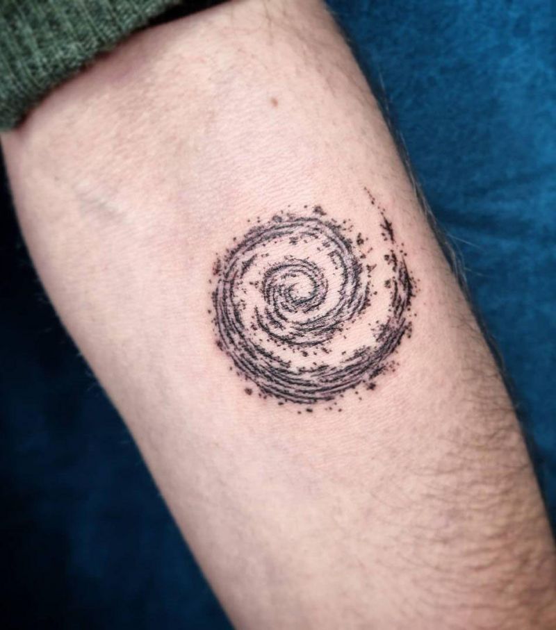 30 Pretty Swirl Tattoos to Inspire You