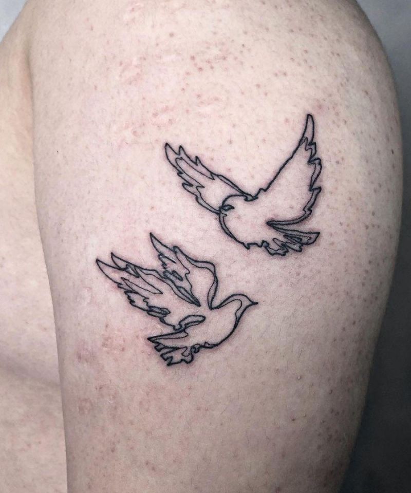 30 Pretty Flying Birds Tattoos to Inspire You