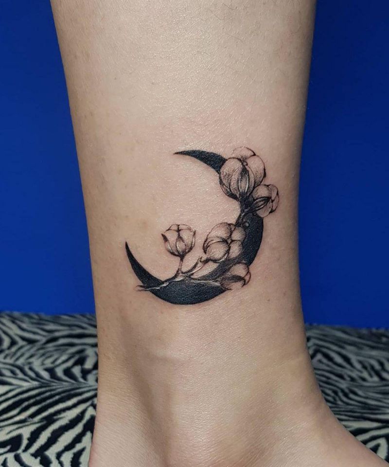 30 Pretty Crescent Moon Tattoos You Can Copy