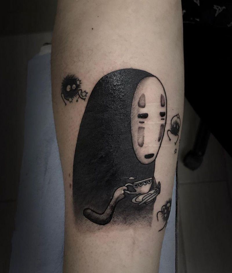 30 Unique Faceless Tattoos for Your Inspiration