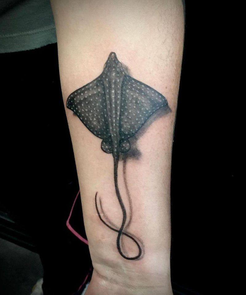 30 Pretty Eagle Ray Tattoos for Your Inspiration