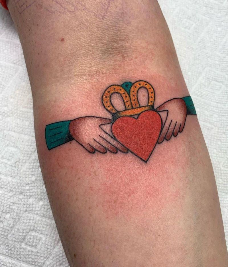 30 Pretty Claddagh Tattoos You Must Love