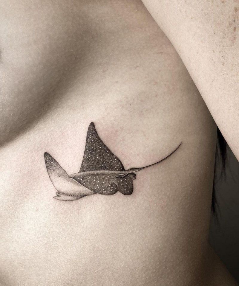 30 Pretty Eagle Ray Tattoos for Your Inspiration