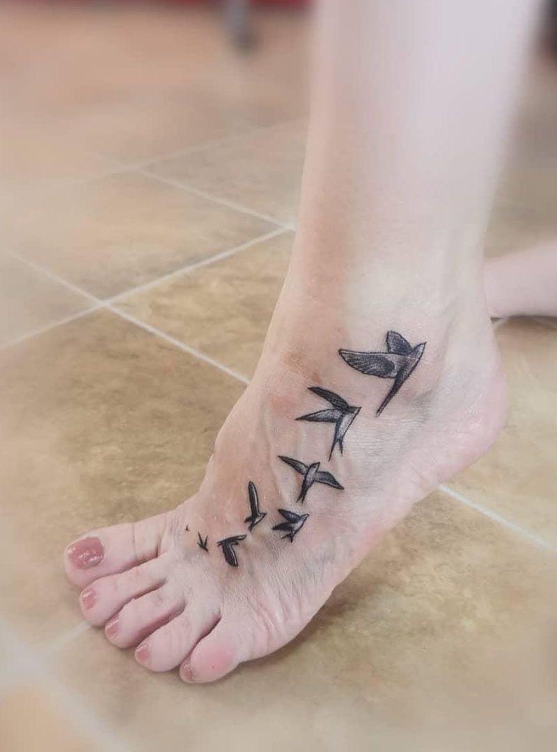 30 Pretty Flying Birds Tattoos to Inspire You