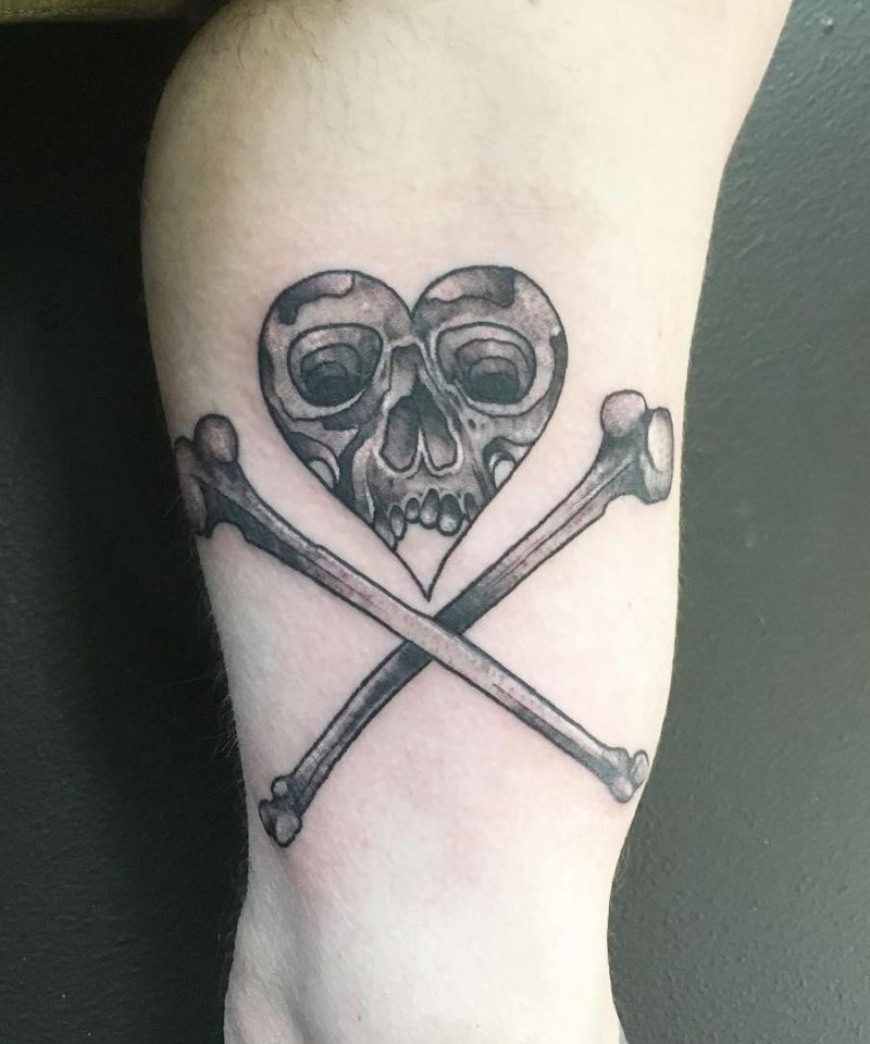 30 Gorgeous Skull and Crossbones Tattoos You Can’t Miss