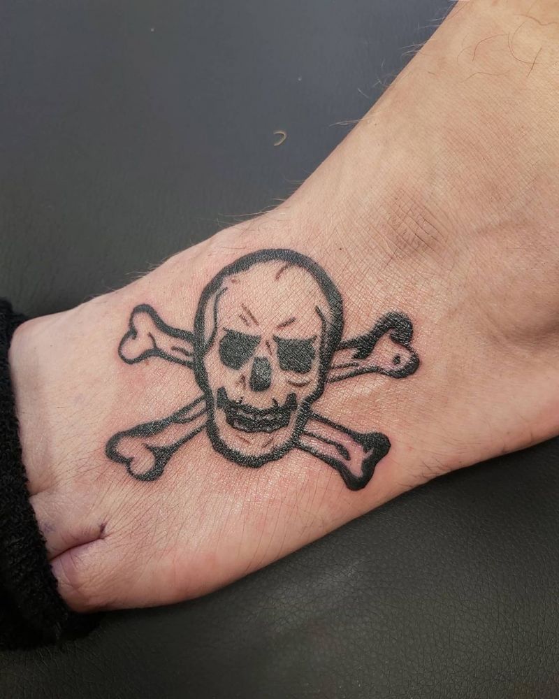 30 Gorgeous Skull and Crossbones Tattoos You Can’t Miss