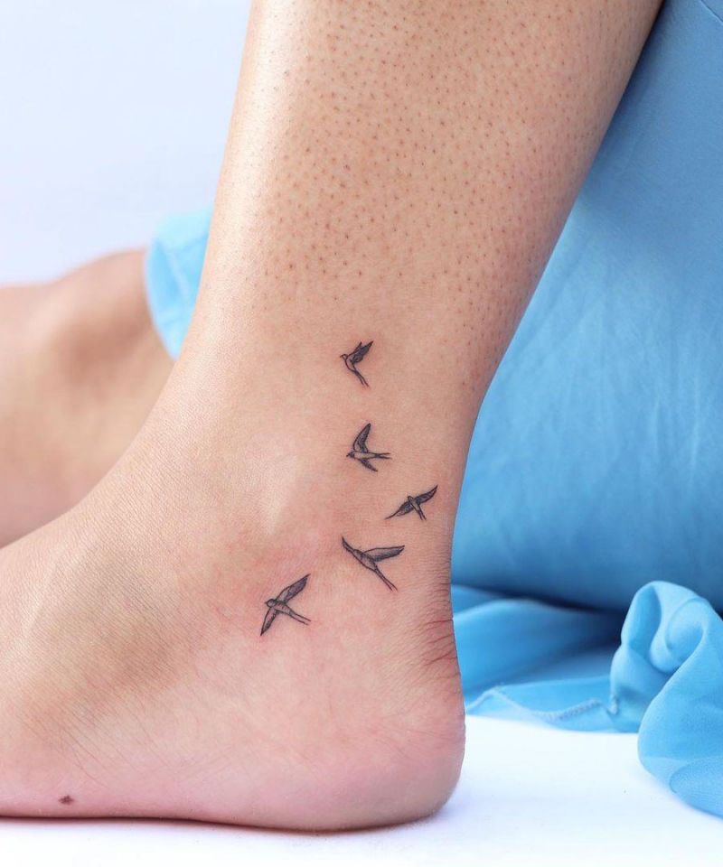 30 Pretty Flying Birds Tattoos to Inspire You