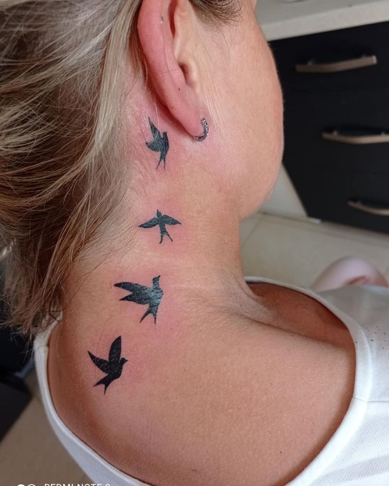 30 Pretty Flying Birds Tattoos to Inspire You