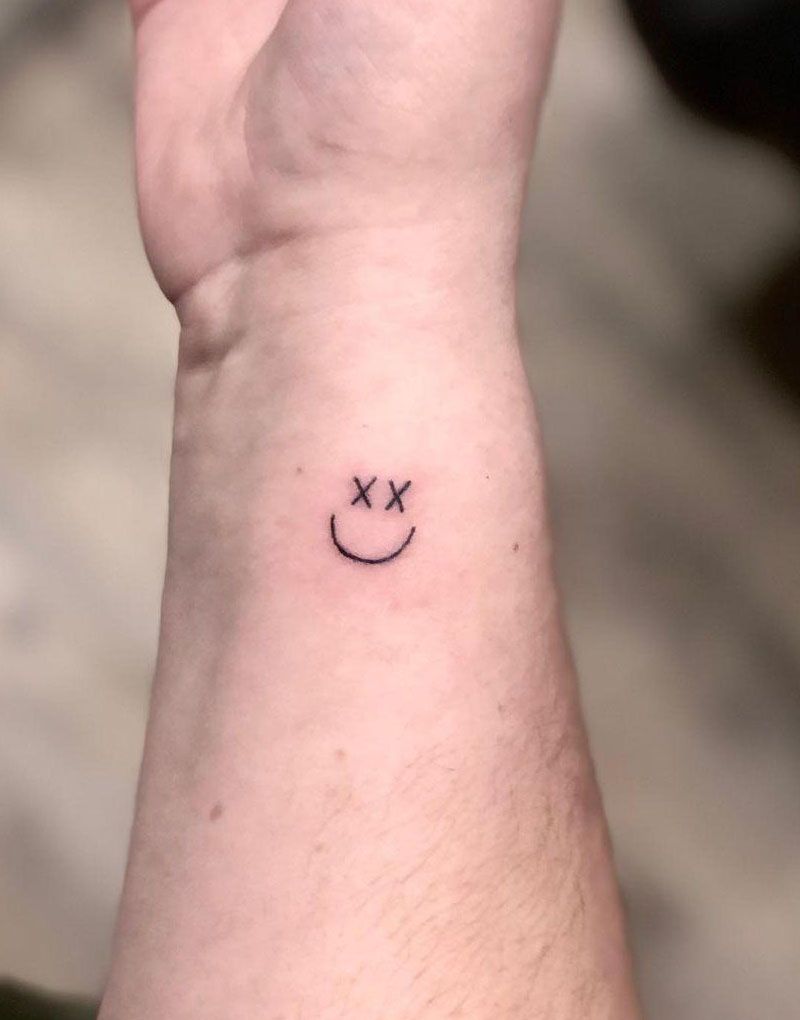 30 Pretty Smiley Face Tattoos You Can Copy