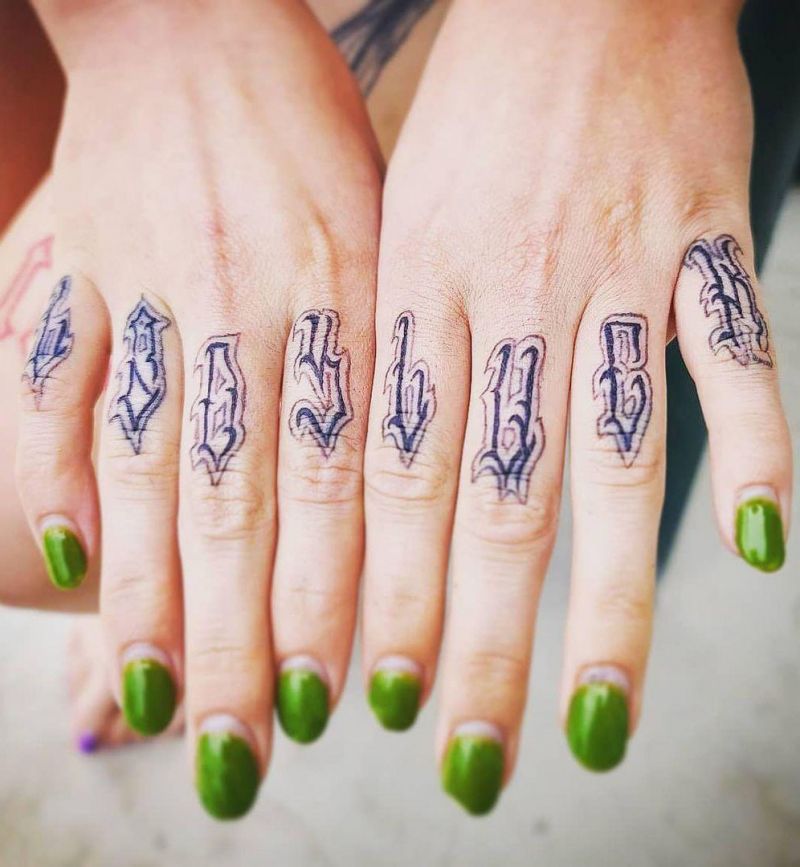 30 Perfect Knuckle Tattoos for Your Inspiration