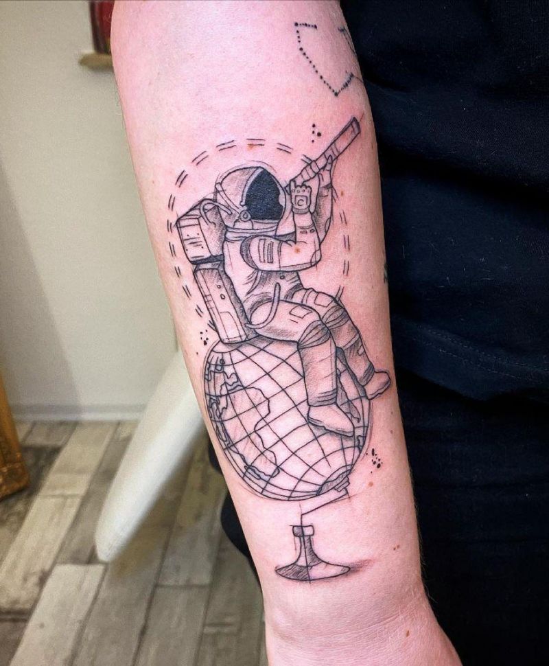 30 Pretty Astronaut Tattoos You Must Try