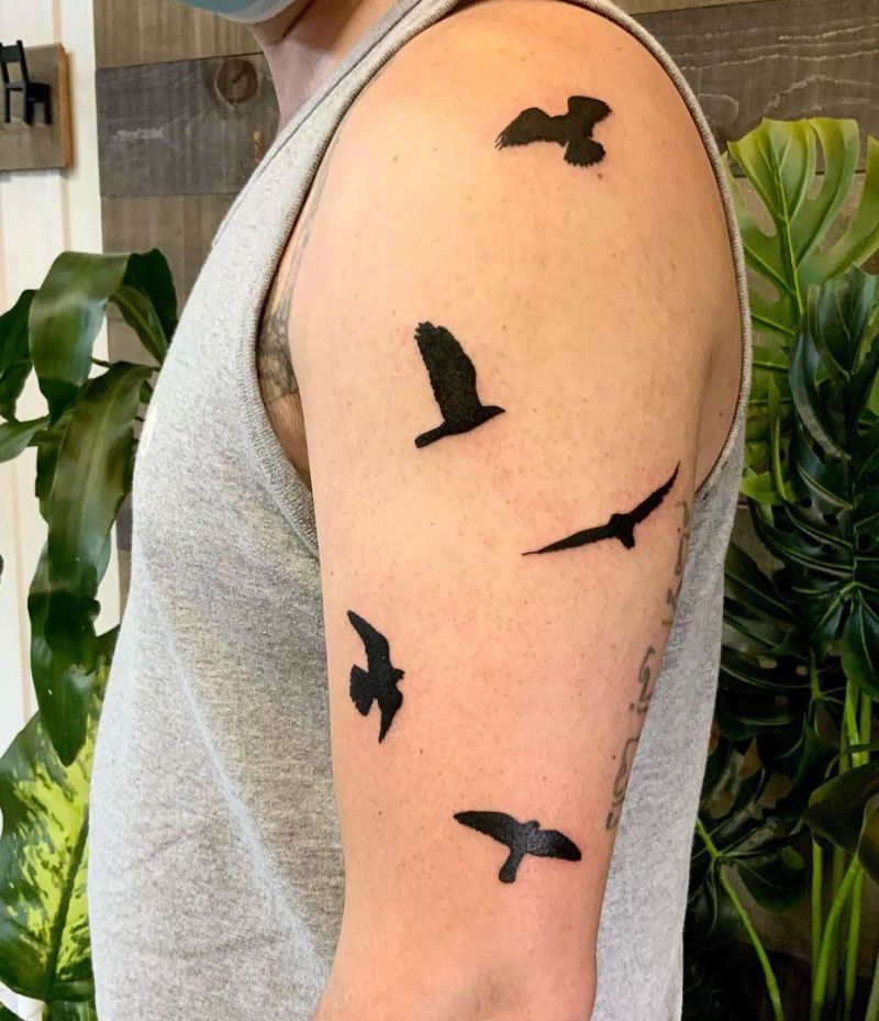 30 Pretty Flying Birds Tattoos to Inspire You