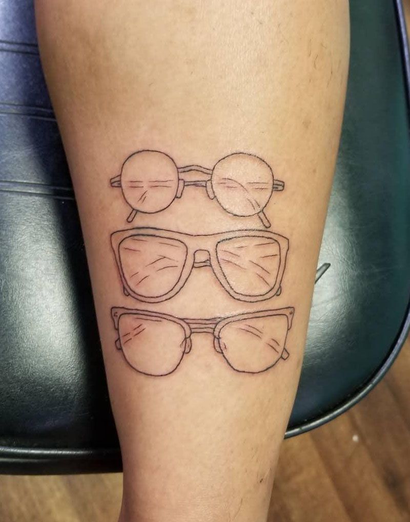 30 Pretty Glasses Tattoos You Will Love