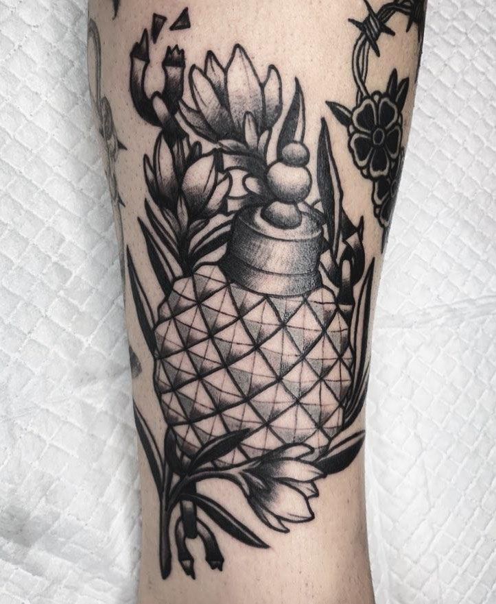 30 Elegant Perfume Bottle Tattoos You Can Copy