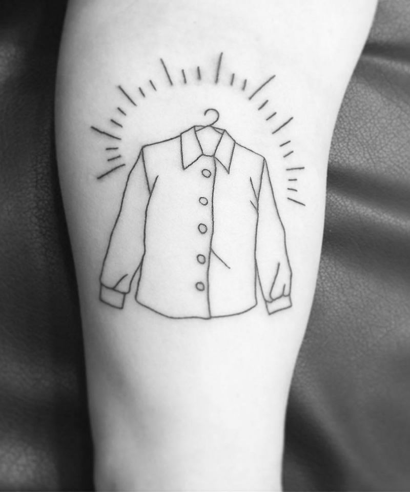 30 Pretty Shirt Tattoos You Must Love