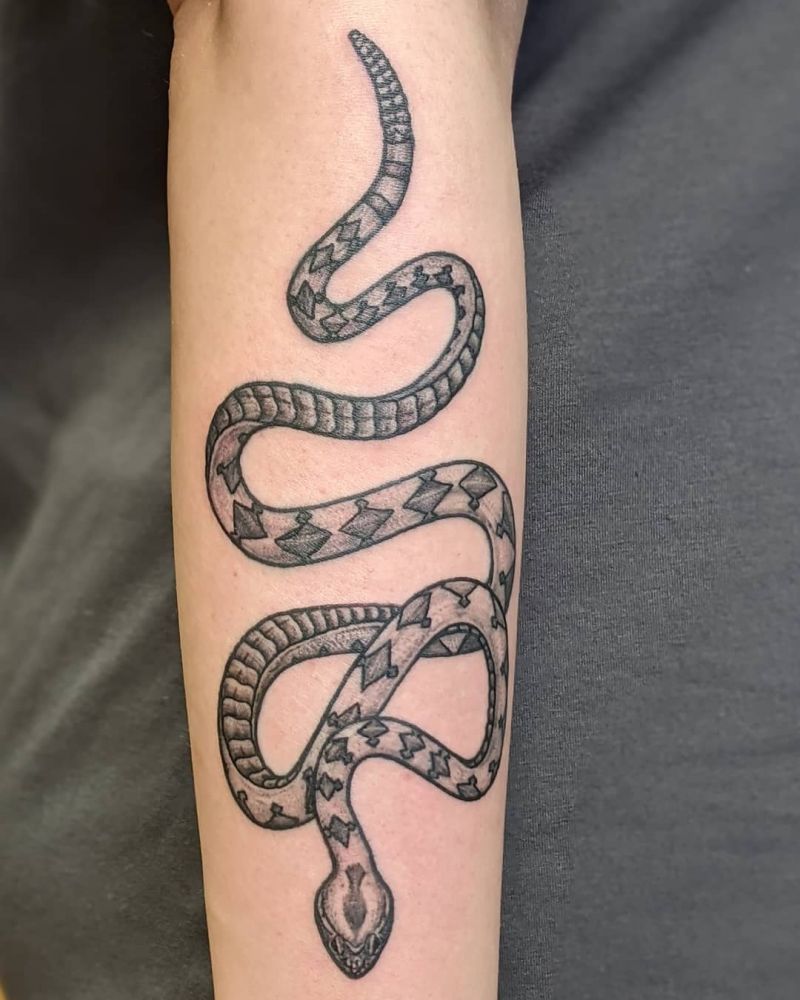 30 Pretty Rattlesnake Tattoos You Can Copy