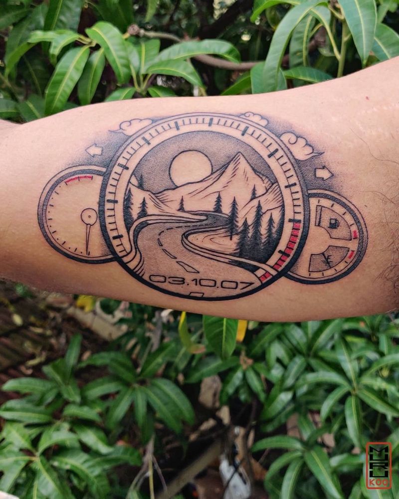 30 Pretty Road Trip Tattoos to Inspire You