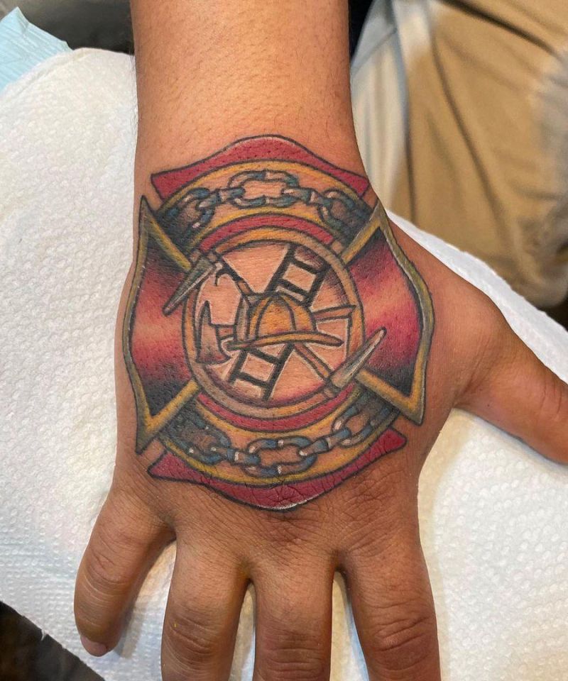 30 Pretty Maltese Cross Tattoos to Inspire You