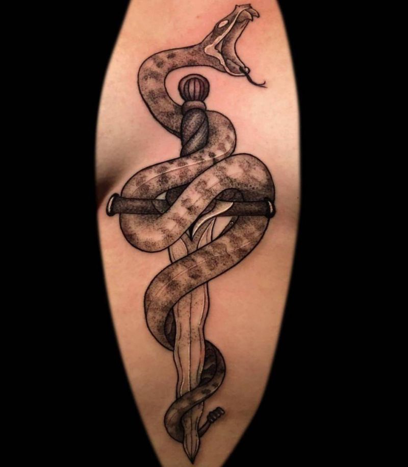 30 Pretty Rattlesnake Tattoos You Can Copy