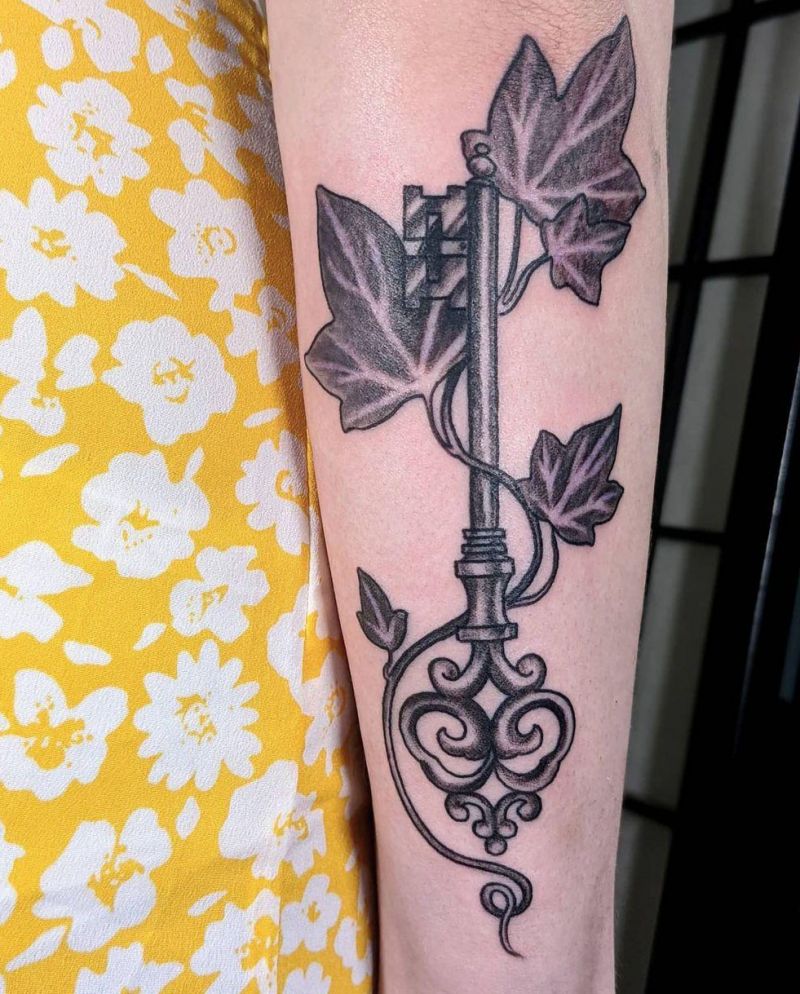 30 Pretty Skeleton Key Tattoos You Can Copy