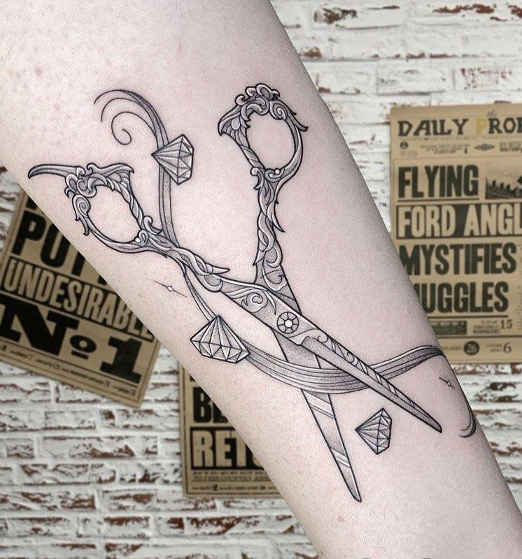 30 Pretty Hair Dresser Tattoos You Must Try