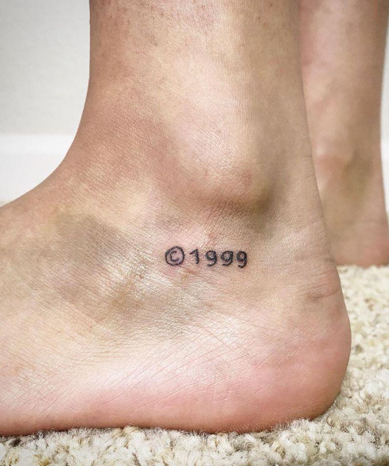 22 Pretty Copyright Tattoos You Will Love