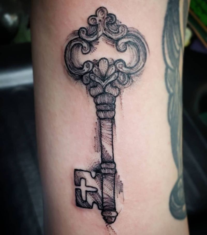 30 Pretty Skeleton Key Tattoos You Can Copy