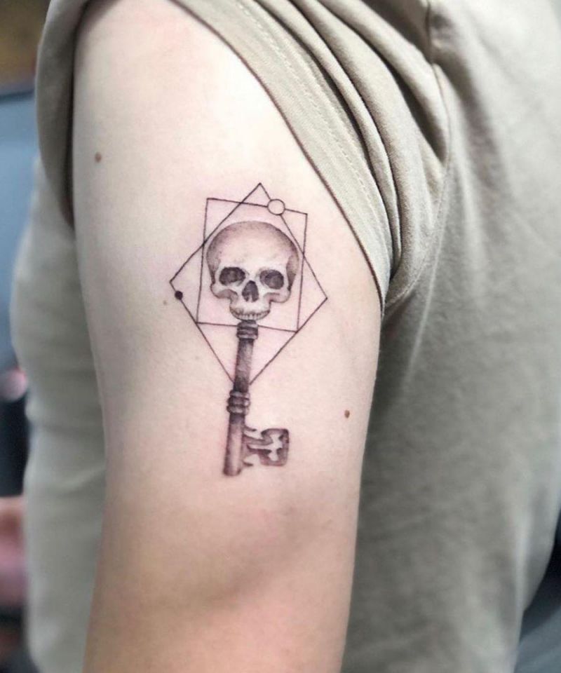 30 Pretty Skeleton Key Tattoos You Can Copy