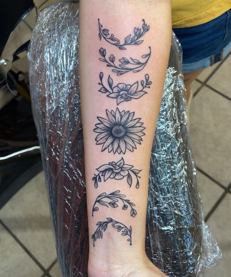 30 Pretty Moon Phase Tattoos You Must Love