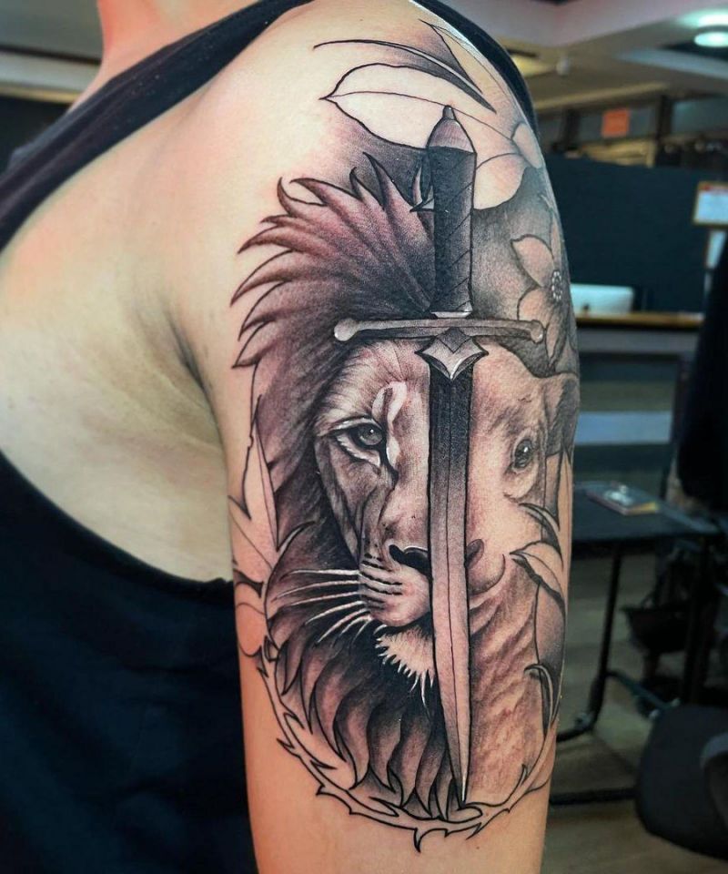 30 Pretty Lion and Lamb Tattoos You Must Love