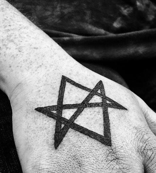 24 Pretty Unicursal Hexagram Tattoos You Can Copy