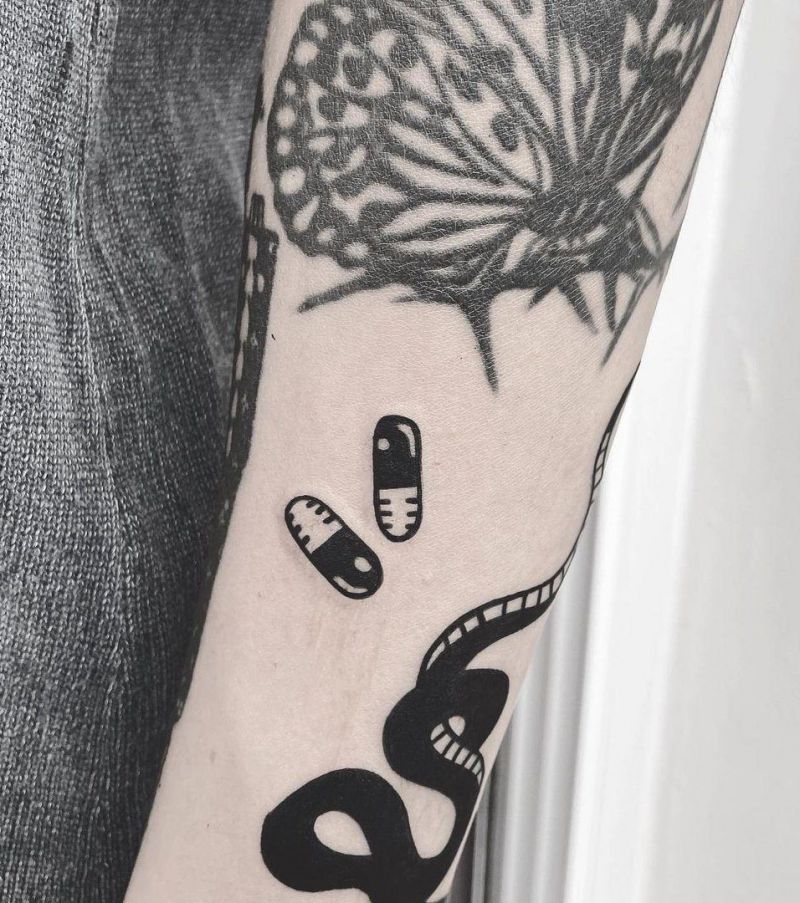 30 Unique Pill Tattoos to Inspire You