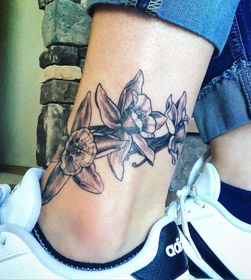 30 Pretty Columbine Tattoos You Will Love