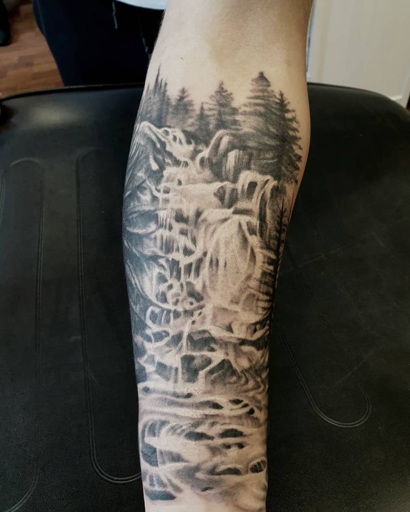 30 Pretty Forest Tattoos for Your Inspiration