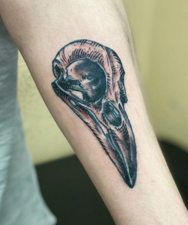 30 Pretty Raven Skull Tattoos You Must Try