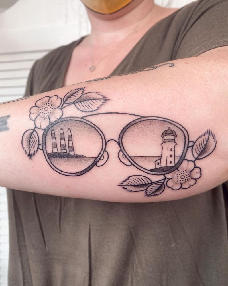 30 Pretty Glasses Tattoos You Will Love