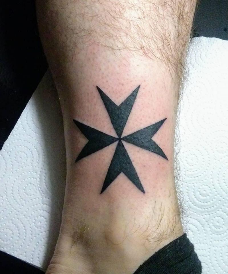 30 Pretty Maltese Cross Tattoos to Inspire You
