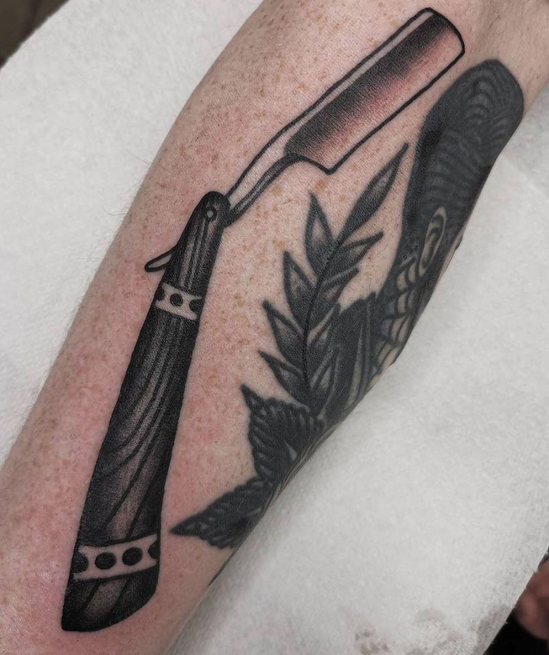 30 Pretty Razor Tattoos for Your Inspiration