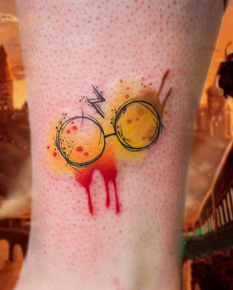30 Pretty Glasses Tattoos You Will Love