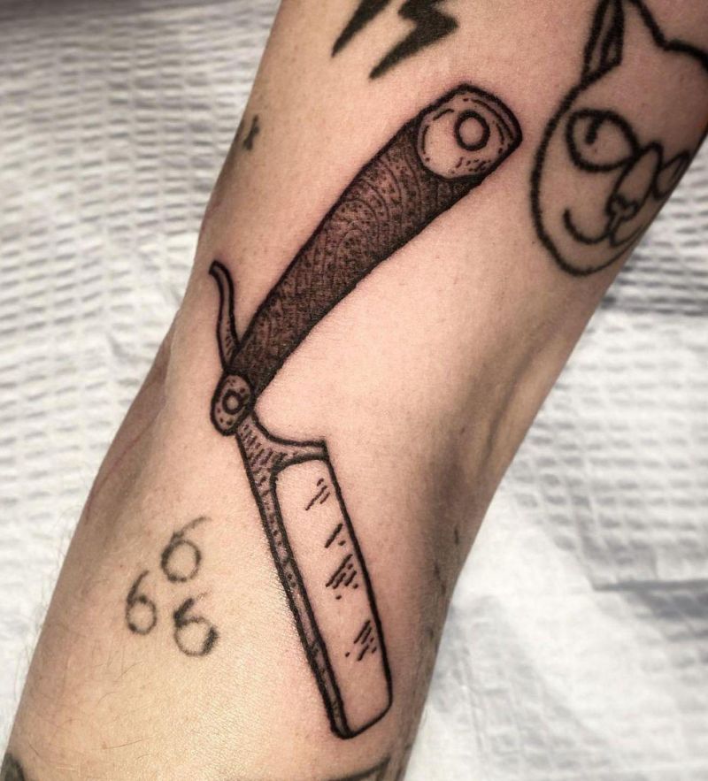 30 Pretty Razor Tattoos for Your Inspiration