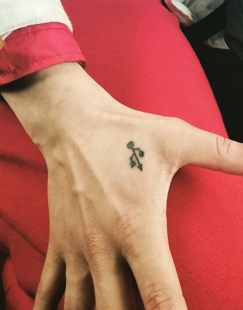 30 Unique USB Tattoos for Your Inspiration