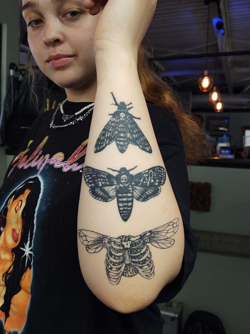 30 Gorgeous Death Moth Tattoos for Your Inspiration